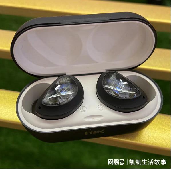 蓝牙耳机具有引人入胜的声场m6米乐app4款不贵的(图1)