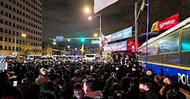 草除根要给华一个满意的交代韩国集会大爆发